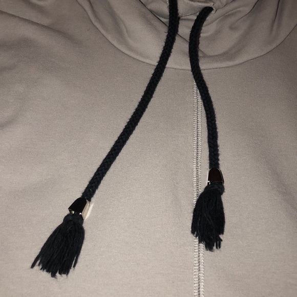 Grey pullover - Picture 2 of 2